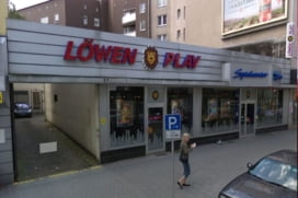 Lowen Play Spielcenter Bruckstrabe 37