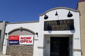 Pinnacle Casino Bar And Grill